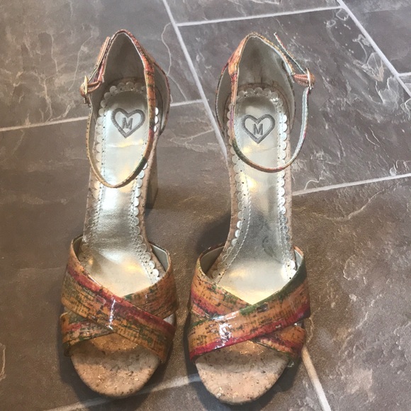 Multi-colored Sandals - Picture 2 of 7